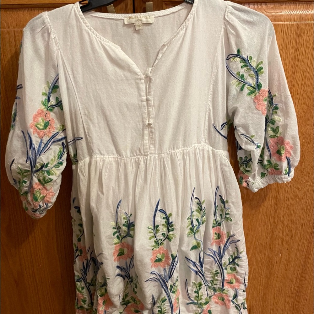 Floral Embroidered White Dress Girls Chelsea and Violet Large